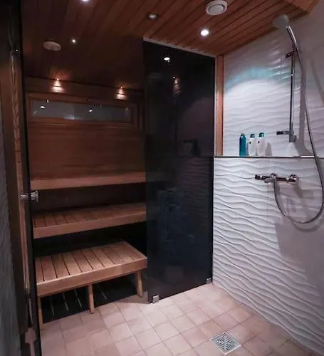 Ruudolf Βίλα Ροβανιέμι